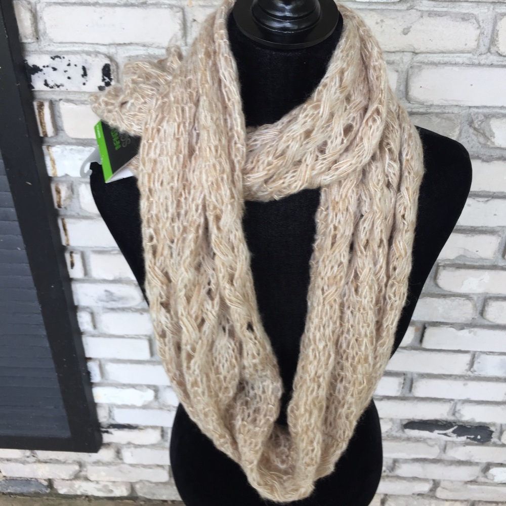Infinity tan scarf new